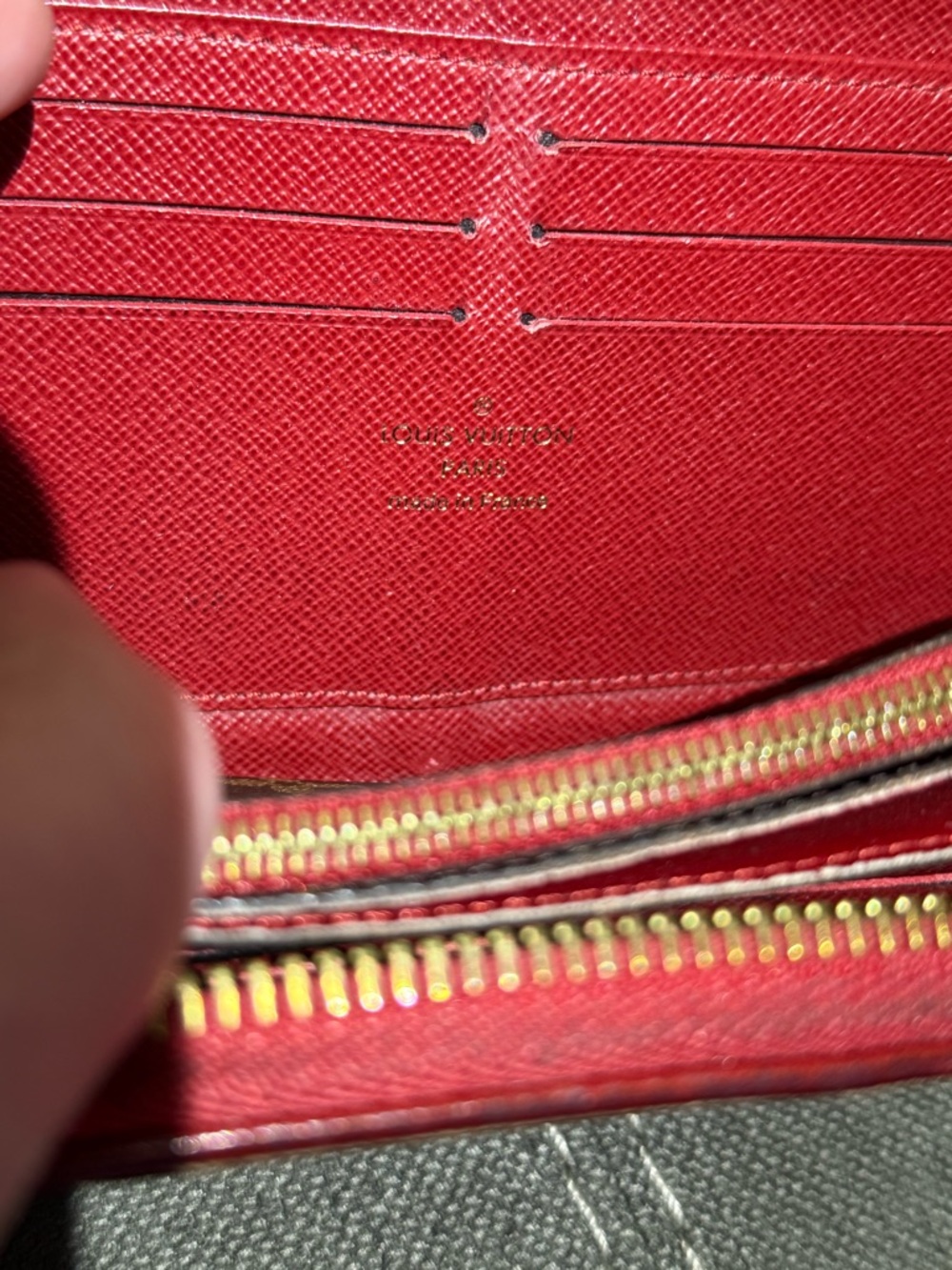 Used Louis Vuitton Retiro Zippy Wallet - Picture 8 of 14